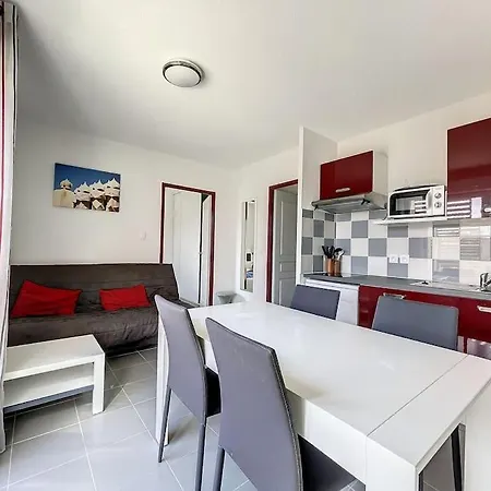 3279-t3 Dans Avec Piscine Apartment
